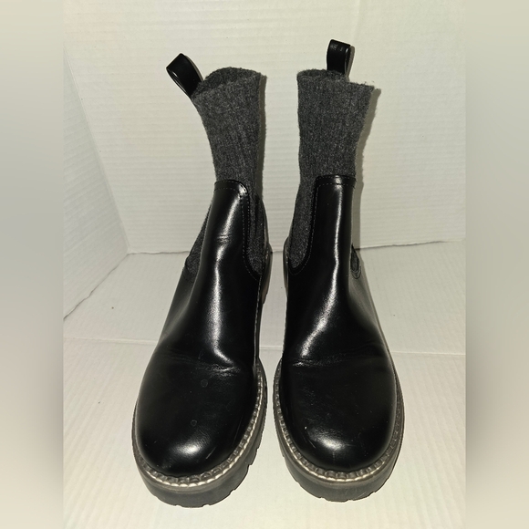Universal Thread Black and Gray Heeled Boots - Picture 3 of 7